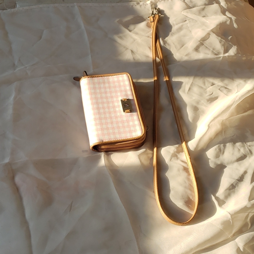 Purse - Picture 3 of 5